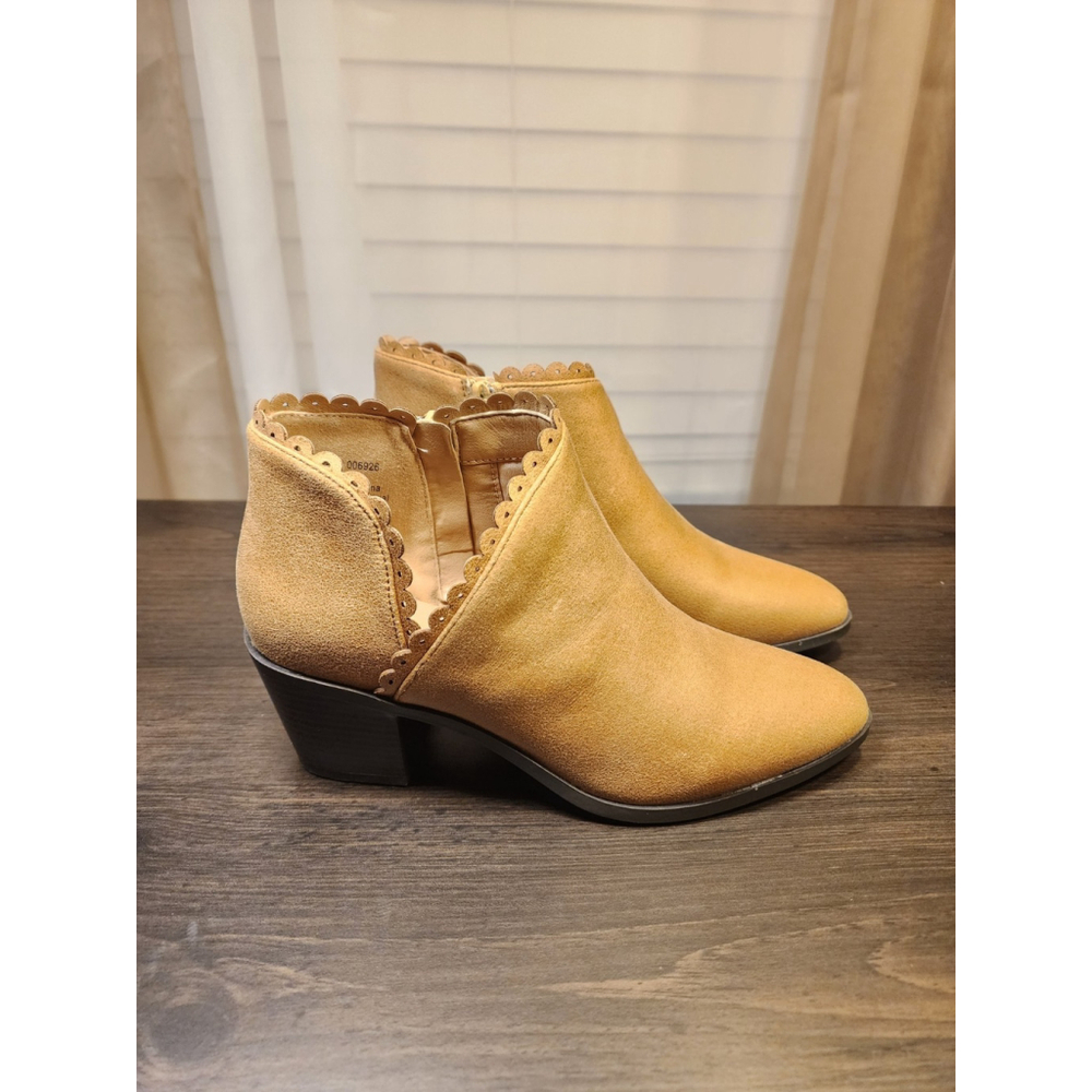 Journee Collection Tessa Scalloped Western Boots Booties - 7 M Khaki Tan - Picture 10 of 16